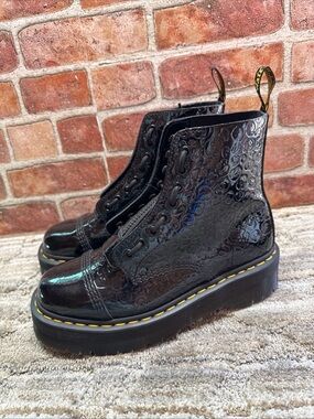Dr  Martens Womens Sinclair Black Leopard Embossed Leather Boots Size 10